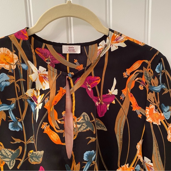 EUC floral pattern keyhole top - Picture 5 of 5